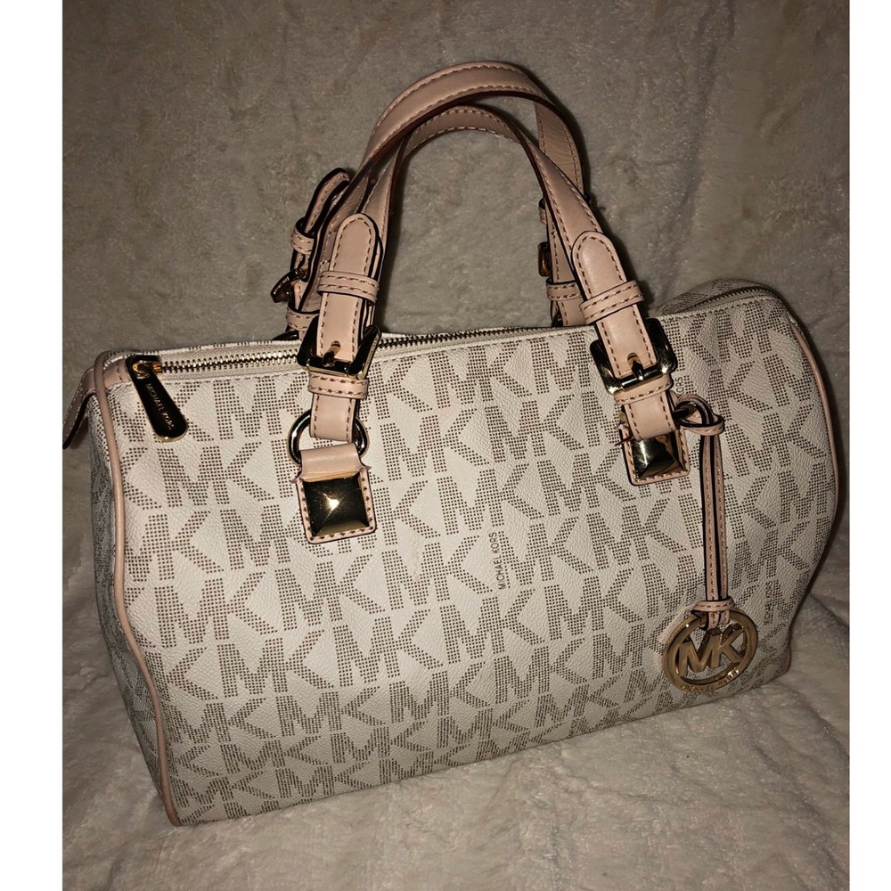 ✨Michael Kors Purse✨ - Picture 3 of 5